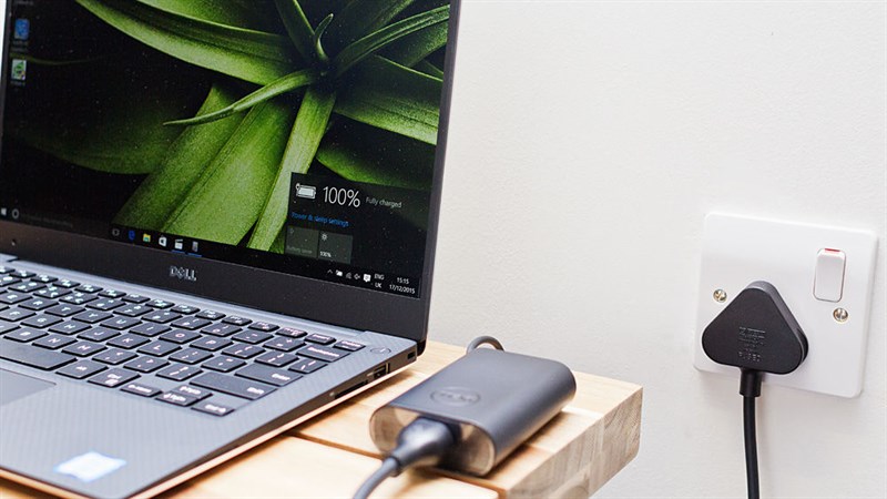 Mẹo sạc pin laptop đúng cách để tránh bị chai pin