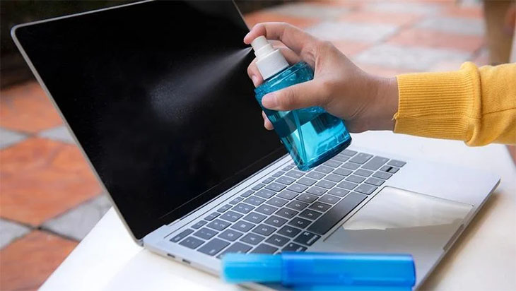 Mách bạn cách vệ sinh máy tính bàn đúng cách