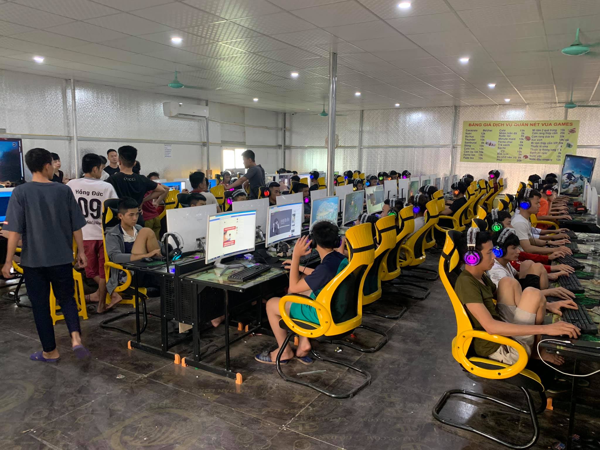 Có nên mua máy tính cũ ở quán net không?