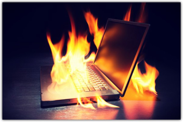 Bật mí các thói quen nên bỏ để tăng tuổi thọ laptop