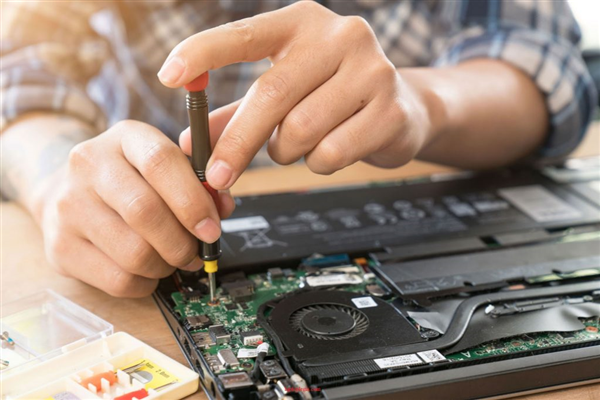 Để tránh bị lừa khi sửa laptop cần phải làm gì?