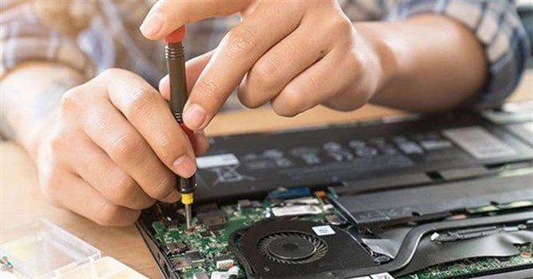 Khi đi sửa laptop cần quan tâm đến vấn đề gì?