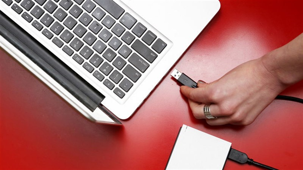 Mẹo sạc pin laptop đúng cách để tránh bị chai pin
